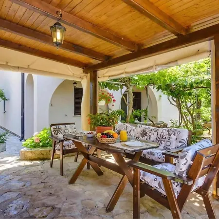 Secret Garden - Happy * Mali Lošinj