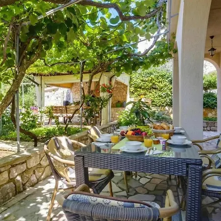 Apartament Secret Garden - Happy Mali Lošinj